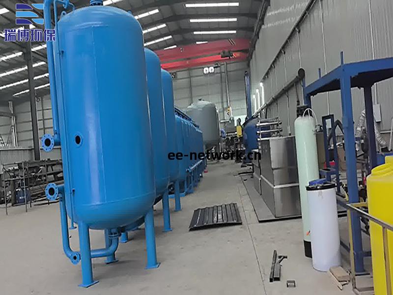 水處(chu)理(li)過(guo)濾(lv)器設(she)備(bei)廠(chang)家(jia)加(jia)工(gong)現場(chang)