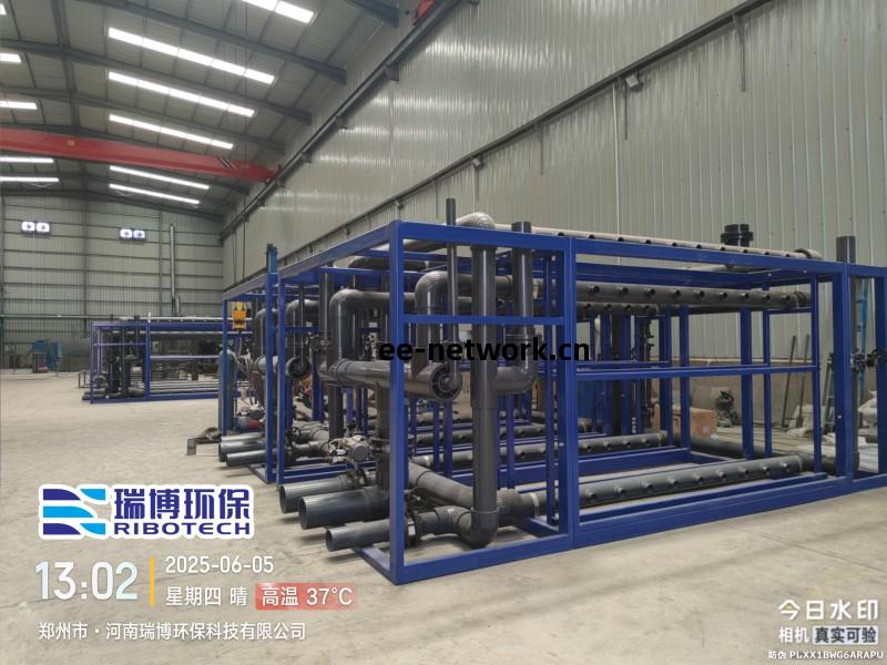 反(fan)滲(shen)透純水(shui)設(she)備(bei)加工(gong)現(xian)場