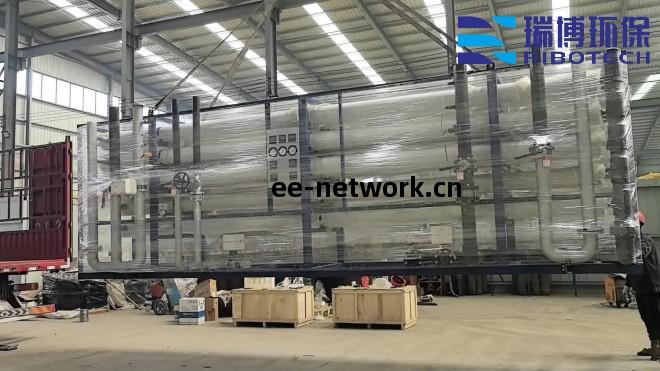 反(fan)滲透(tou)設備現代(dai)飲(yin)用(yong)水處(chu)理(li)的核心(xin)技(ji)術_飲(yin)用(yong)水_純(chun)水處(chu)理(li)設備_廠(chang)家(jia)現場(chang)圖(tu)