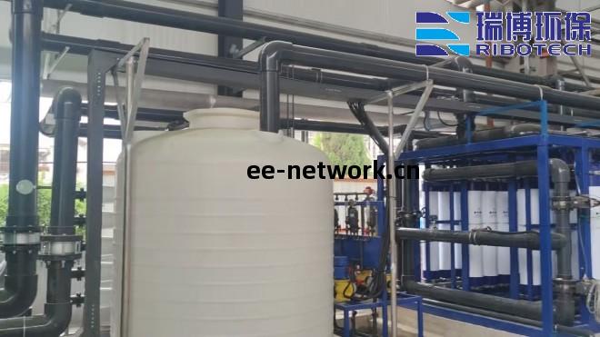 高效壹(yi)體化(hua)飲用水(shui)處理(li)設備詳解_飲用水(shui)_純水(shui)處理設(she)備(bei)_廠家現(xian)場(chang)圖